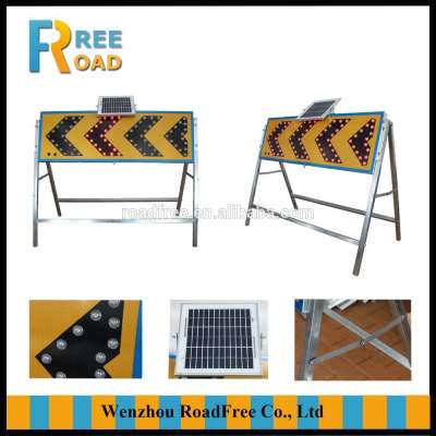 Road Safety warning LED flashing reflective arrow guide Solar power traffic signs with support